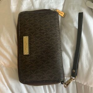 Michael Kors Wallet - Like New